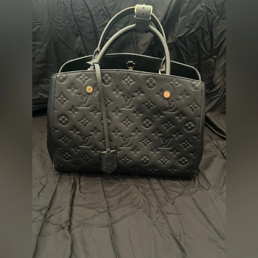 Louis Vuitton Montaigne MM Leather Handbag with Strap - Picture 5 of 14